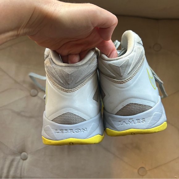 Nike LeBron Zoom Soldier Men’s 11.5 Yellow Sneakers - Picture 2 of 7